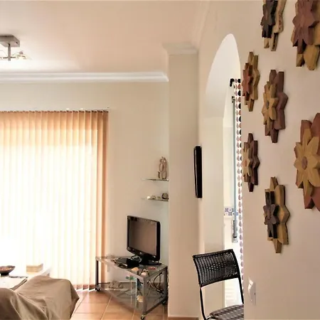 1bed With Pool Wpg2 *